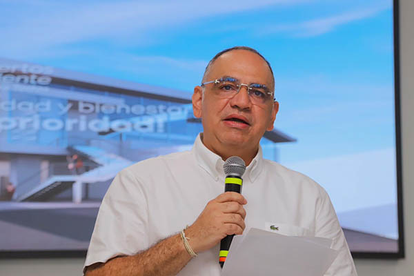 Carlos Pinedo Cuello, Alcalde de Santa Marta. Foto Alcaldía 