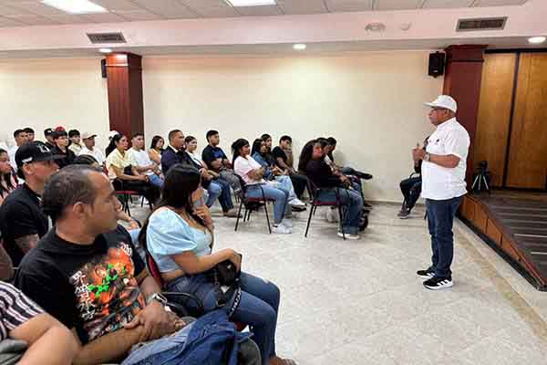 Inducción estudiantes del Programa Técnico Laboral en Almacenamiento, Recibo y Despacho de Mercancía, un paso firme hacia su formación con enfoque práctico y proyección laboral. Foto Unimagdalena