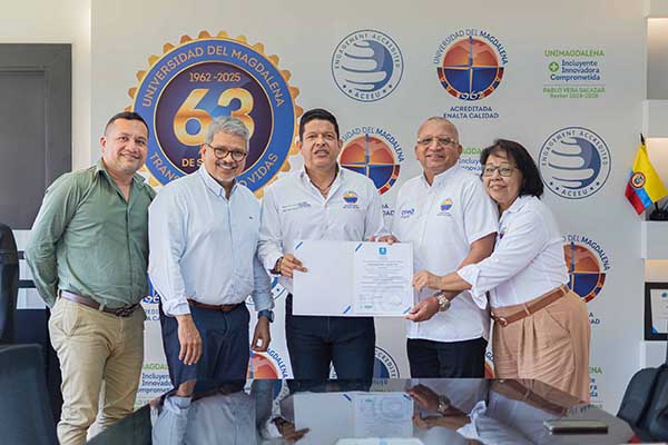 El rector de la Universidad del Magdalena, Pablo Vera Salazar, reiteró el compromiso institucional de continuar impulsando procesos de certificación para otros programas técnicos laborales. Foto Unimagdalena