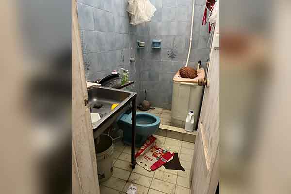 Entre los establecimientos inspeccionados dedicados a la distribución de agua, varios no mantenían sus instalaciones en adecuadas condiciones de aseo, poniendo en riesgo la calidad del líquido que consumen los samarios al momento de adquirir este producto. Foto: Dadsa.
