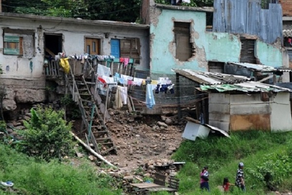 Santa Marta registró una incidencia de pobreza monetaria del 28,6 % durante 2025, superando el promedio nacional reportado por el Dane. Foto derechos reservados EL INFORMADOR 