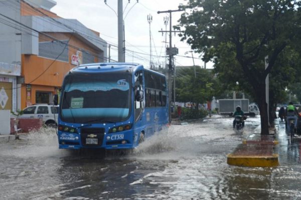 Las autoridades mantienen vigilancia permanente sobre las condiciones climáticas en Santa Marta durante la temporada de ciclones tropicales que se extenderá hasta noviembre.