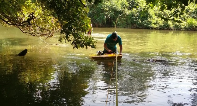 Ejercicios prácticos para la medición del causal ambiental en el río Sevilla. Dora Milena Zapata/WWF-Colombia