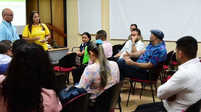 Los beneficiarios fueron convocados a un encuentro en el Auditorio Julio Otero, con la intención de explicar los avances del proyecto. 