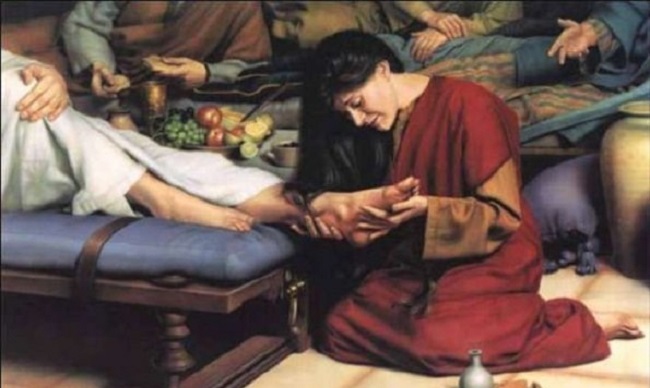 Una mujer quien se arrodilló ante Jesús para lavarle los pies con su cabello y perfume, como una muestra de arrepentimiento y sumisión ante el hijo de Dios.