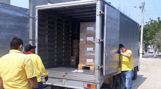 Las entregas fueron realizadas bajo las medidas de precaución necesarias para no poner en riesgo la vida de nadie; cada uno de los enseres fueron limpiados, empacados y sellados. 