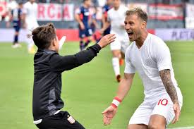Gastón 'La Gata' Fernández debutó en River Plate en 2002 y también jugó en Racing Club y San Lorenzo.