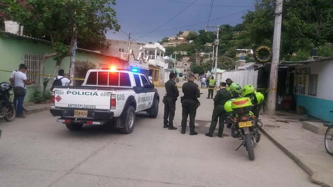 De este sitio fue auxiliado alias ‘Pastor’ y llevado hasta un centro asistencial en donde los médicos no pudieron hacer nada para salvarle la vida.
