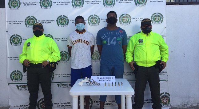 Deimer Fabián Salas Padilla, alias ‘Caldero’ y Jesús Albeiro Salas Olivo, alias ‘Leche’, fueron capturados por la Policía Metropolitana.