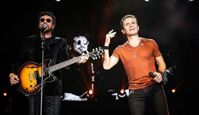 Fonseca y Andrés Cepeda quienes se llevaron el galardón a Mejor Álbum Vocal Pop Tradicional.