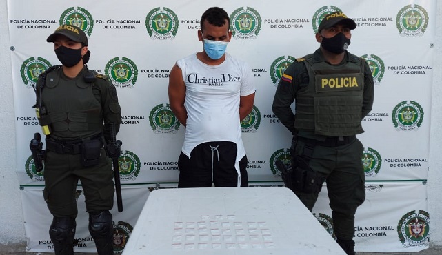 Brayan de Jesús Luna Hernández, fue detenido por personal de la Policía Metropolitana en Santa Marta.