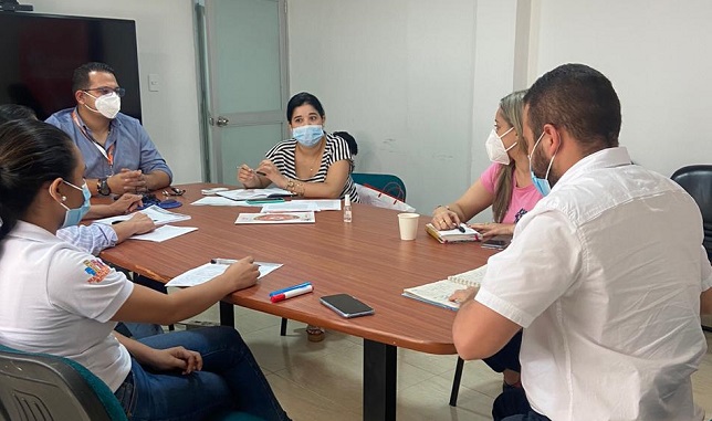 La sala situacional estará conformada por representantes de las áreas de salud pública, vigilancia epidemiológica y del Centro Regulador de Urgencias y Emergencias.