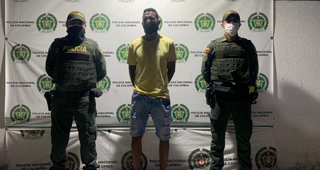 Yesid Alberto Vélez Camacho, deberá responder ante las autoridades  competentes por el delito de hurto.