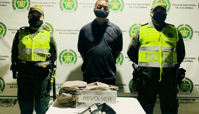 José Luis Granados, fue capturado en el barrio Cundí de Santa Marta con un arma de fuego.
