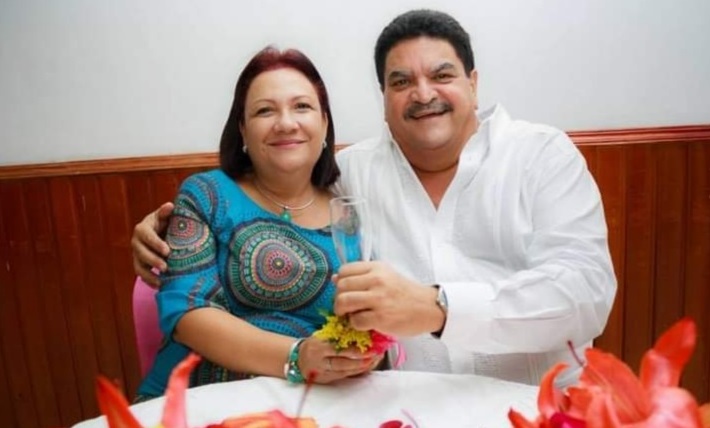 Efraín Orozoco Ropaín junto con su esposa Gloria María Correa Torres