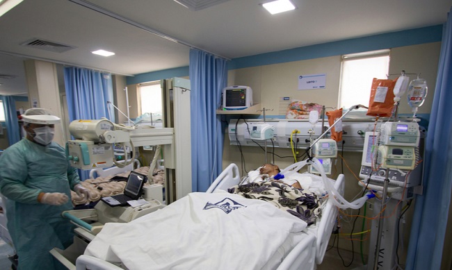 El país se encuentra atravesando el tercer pico de la pandemia, el cual se ha mostrado mucho más agresivo que los dos anteriores.