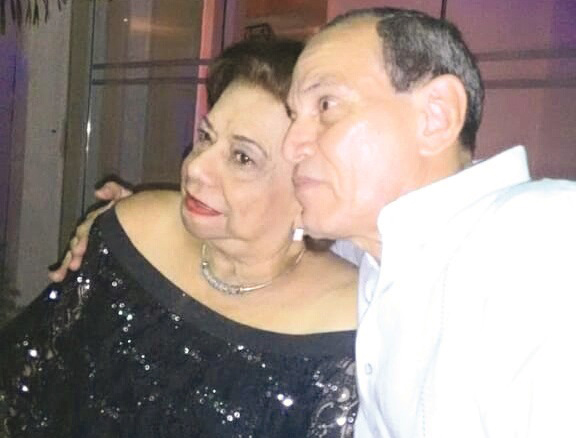 Rosa Junto con su esposo Laureano Saavedra 