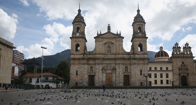 Ciudades como Medellín, Bogotá, Barranquilla y Santa Marta entraron en confinamiento durante todo el fin de semana.