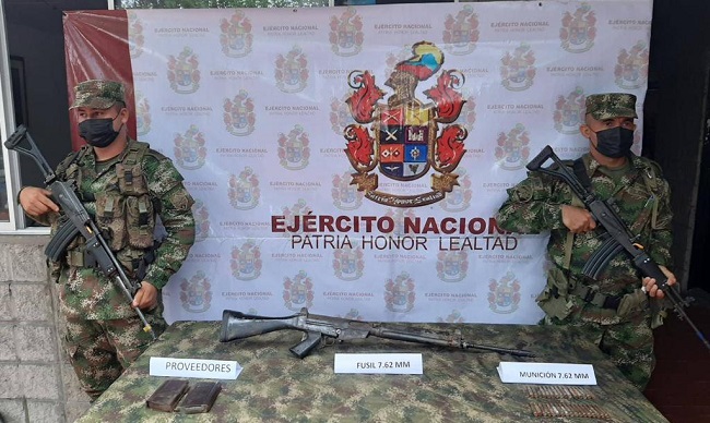 En los mismos operativos que tuvieron epicentro en la vereda Boquerón del corregimiento de Palmor en Ciénaga fue incautaba abundante munición.