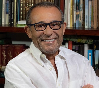 Nelson Rodolfo Amaya, autor del libro Yosüru. 