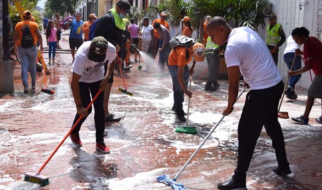 La Corporación Centro Histórico tiene el gusto de invitar a toda la comunidad, vendedores, empresarios, artesanos, a la jornada de limpieza y embellecimiento de la Plaza San Francisco.