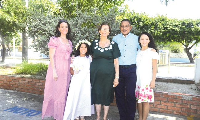 Pilar Cristina Gómez Forero, estuvo acompañada de Sulay Forero, Adela Granados, Francisco Gómez y Gabriela Gómez.