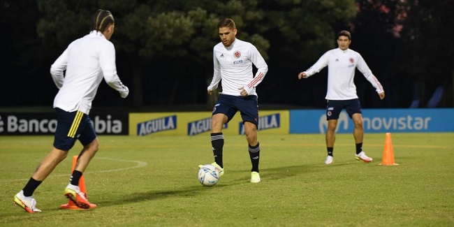 Los dirigidos por Reinaldo Rueda preparan el partido de la undécima jornada contra Uruguay, que se jugará el jueves en Montevideo.