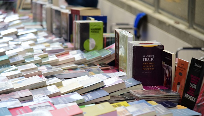 La tercera versión de la Feria Internacional del Libro FilsMar desarrolla actividades presenciales y virtuales.