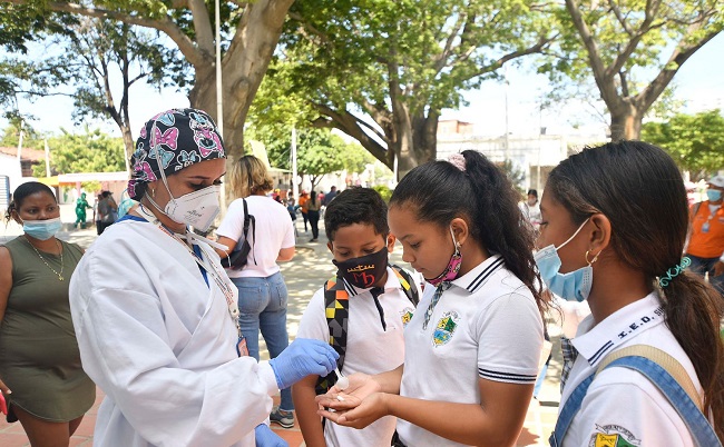 Con estas actividades, se busca proteger la salud de los samarios, en este caso en particular, la de los estudiantes, maestros y padres de familia.