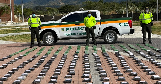 La droga incautada en Santa Marta fue puesta a disposición de la Fiscalía General de la Nación.