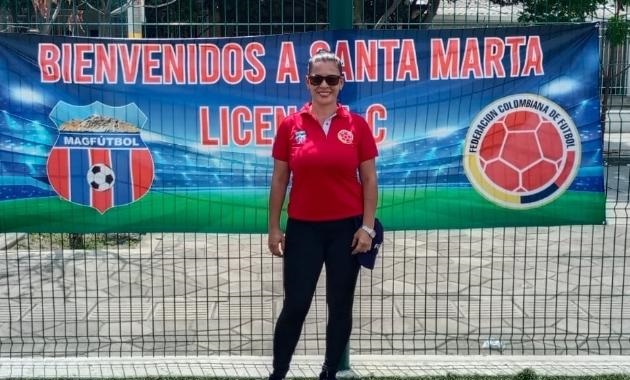 Rocío Ponce, entrenadora y referente del fútbol femenino en el Magdalena.