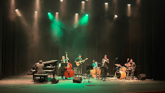 Gp Jazz Uninorte fueron quienes prendieron el ritmo en el Teatro Cajamag ‘Pepe Vives Campo’.
