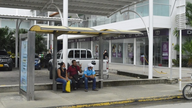 Las paradas de autobuses son una herramienta que contribuye a un funcionamiento óptimo del flujo del transporte público, ya que ayudan a establecer un ritmo específico en la dinámica vial urbana dentro de la ciudad, siendo usados por los usuarios y conductores de buses.
