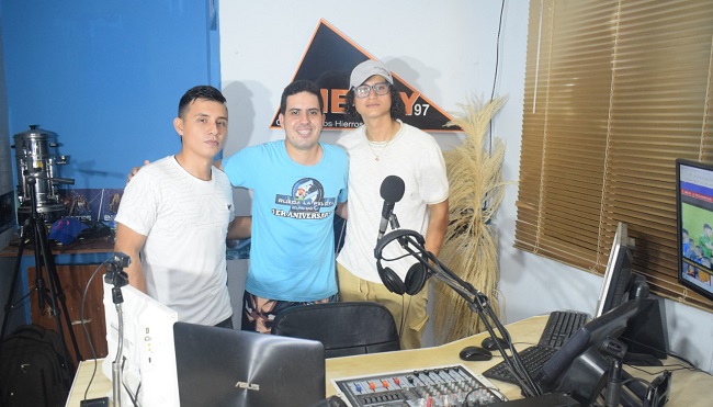 Equipo de Rueda la Pelota conformado por: Edwin Rueda, Nelson Miranda y Elvis Redondo.