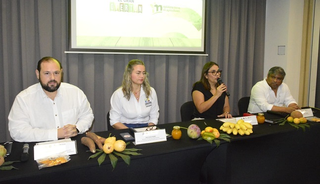 Representantes de la Cámara de Comercio y de la Universidad del Magdalena presentaron el proyecto que impactará la economía del agricultor.