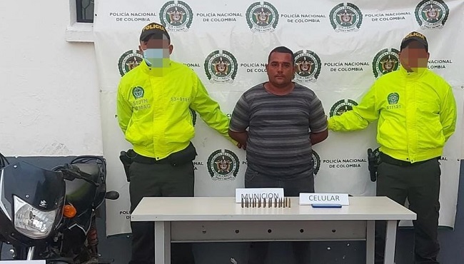 Sergio Enrique Carranza Vides, detenido en medio de un operativo policial.