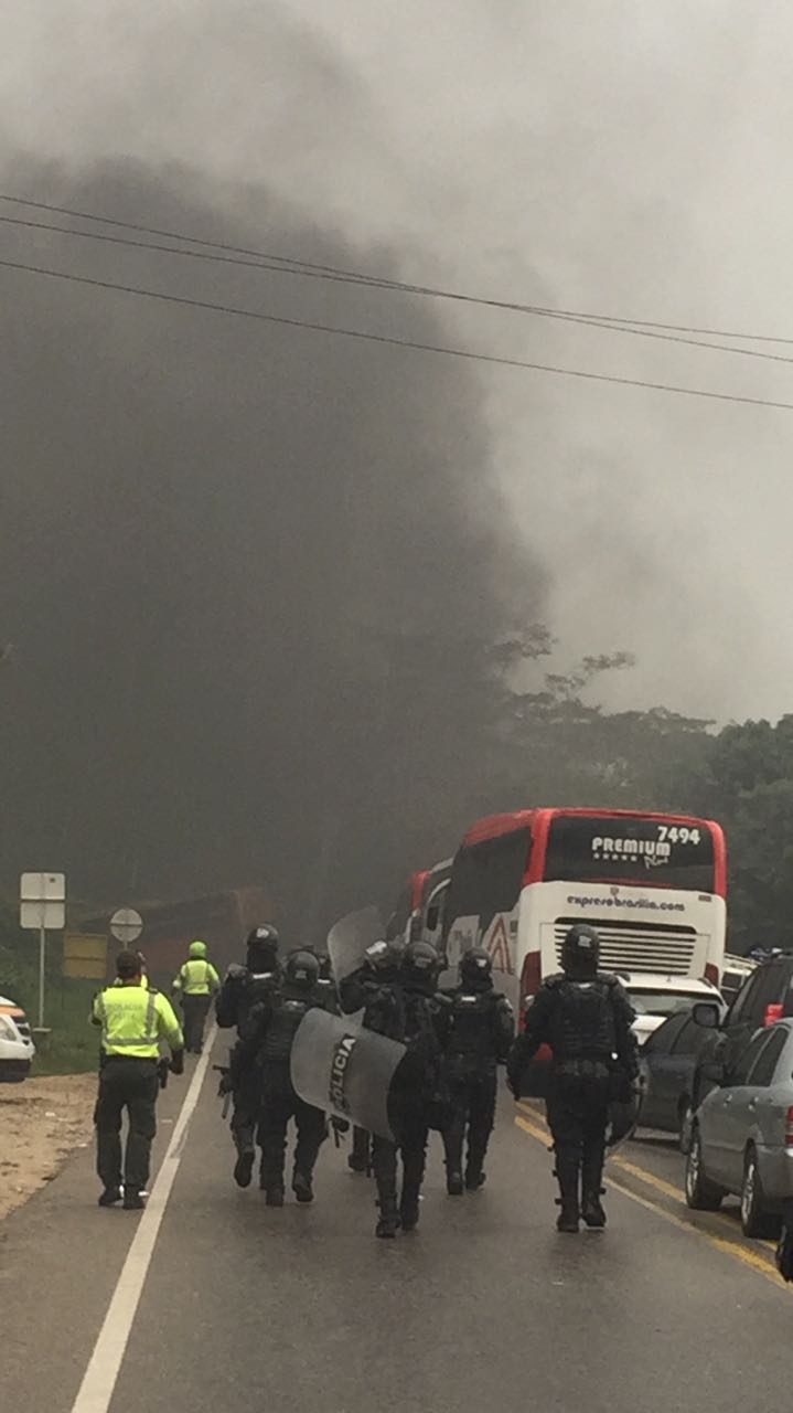 La vía fue despejada por acción de la Policía La vía fue despejada por acción de la Policía