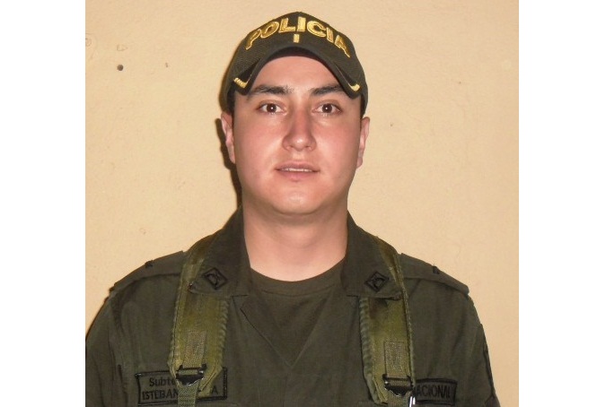 Esteban Ojeda, policía asesinado por fleteros.  