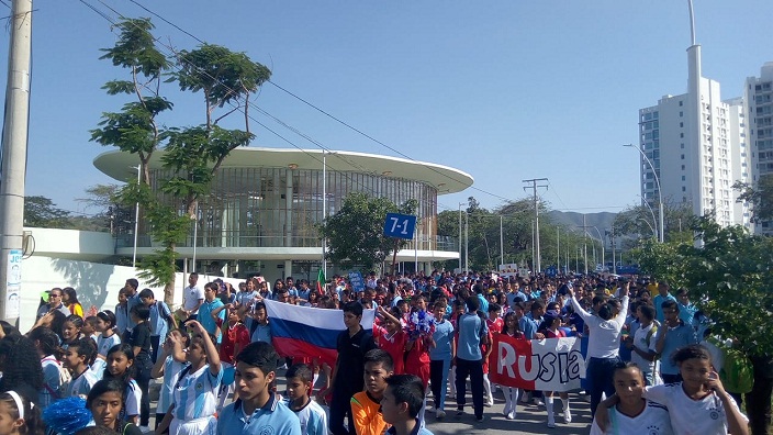 Desfile inaugural de las Olimpiadas Normalistas