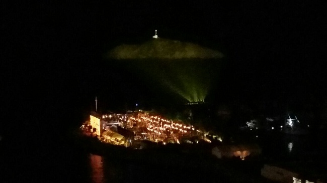 El Morro de la Bahía relumbra