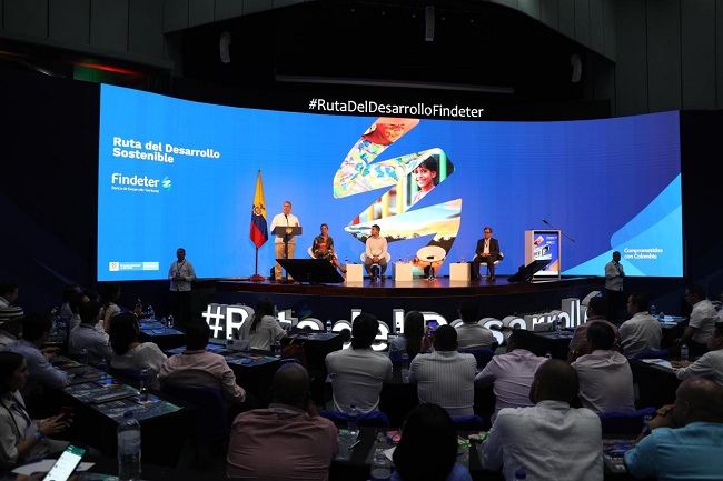 Momento del discurso del presidente Duque en el evento ‘Ruta del Desarrollo Sostenible’ en Santa Marta. Foto: Twitter @Findeter