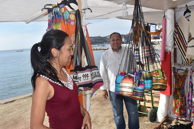 Feria Artesanal y Cultural del Caribe en la Bahía de Santa Marta. Fotos: Édgar Fuentes/ EL INFORMADOR