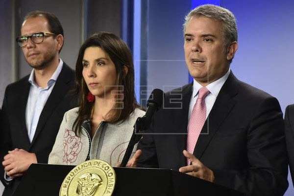  Iván Duque, junto a la ministra de Educación de Colombia, María Victoria Angulo