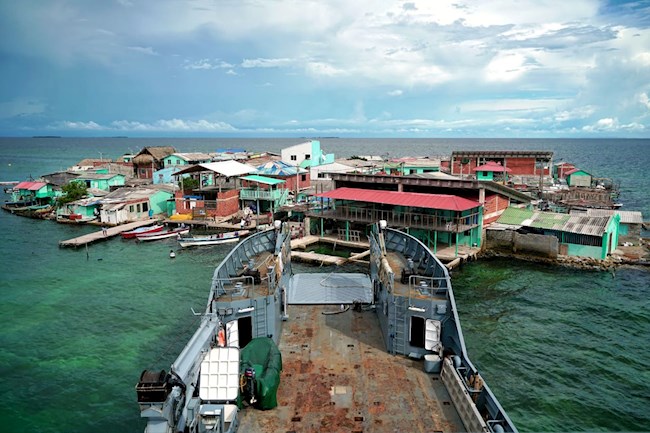 Fotografía cedida por la Armada colombiana que muestra una vista general de Santa Cruz del Islote (Colombia). 