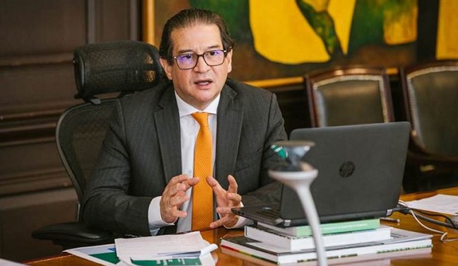 Rodolfo Zea Navarro, ministro de Agricultura.