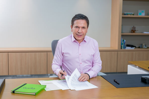 Álvaro Guillermo Rendón López Gerente General EPM.