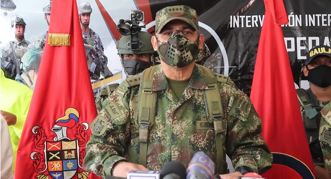  Eduardo Enrique Zapateiro, comandante del Ejército Nacional.