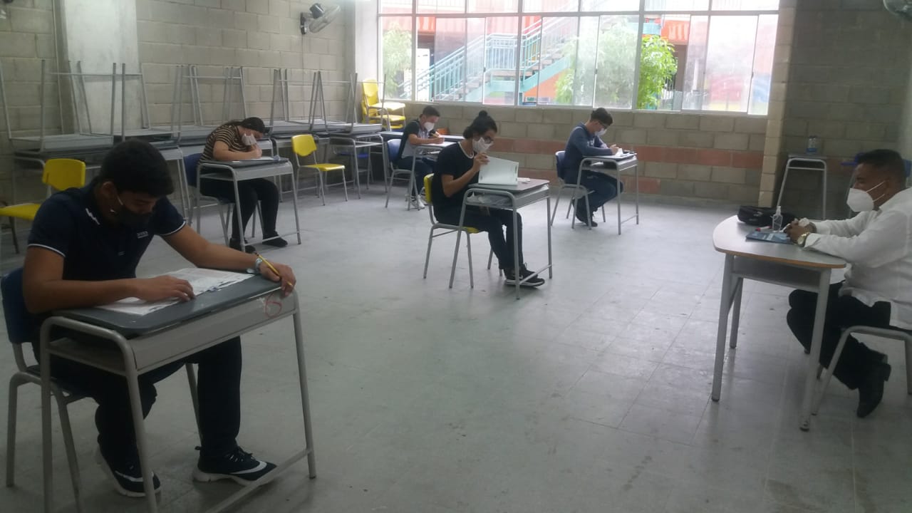 Presentación de las Pruebas Saber en IED Industrial en Santa Marta.