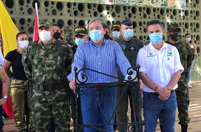 Autoridades se reunieron en un consejo extraordinario de seguridad con presencia del Ministro de Defensa, Carlos Holmes Trujillo y el gobernador de Antioquia, Aníbal Gaviria.