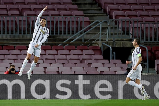 El delantero portugués de la Juventus Cristiano Ronaldo celebra un gol. EFE